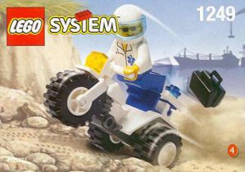 Catalogue picture of the built set 1249 Tri-motorbike