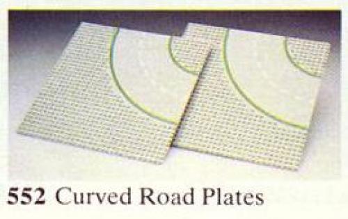 Katalogová fotka postaveného setu 552 Curved Road Plates