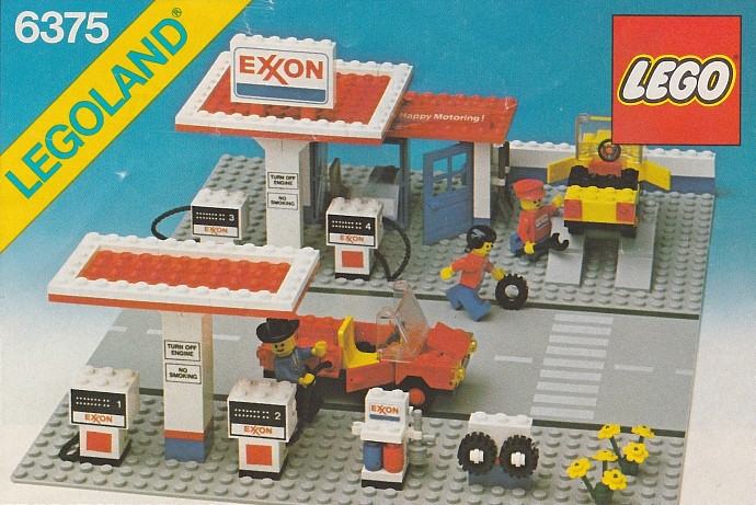 Katalogová fotka postaveného setu 6375 Exxon Gas Station