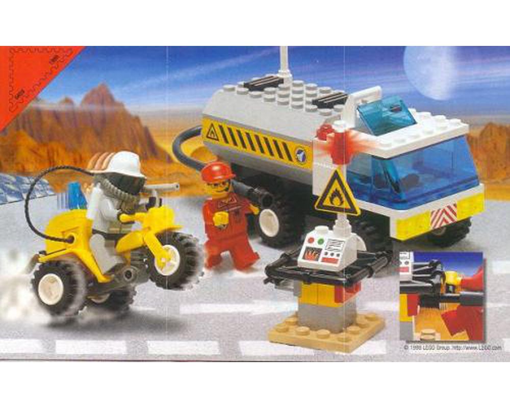 Katalogová fotka postaveného setu 6459 Fuel Truck