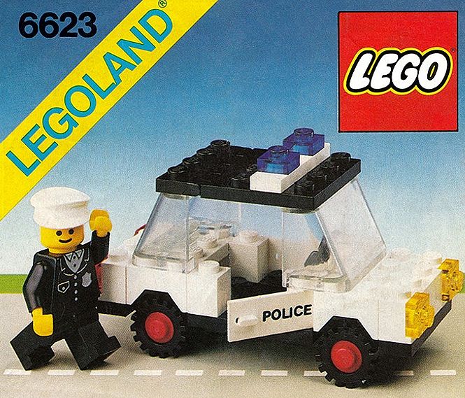 Katalogová fotka postaveného setu 6623 Police Car