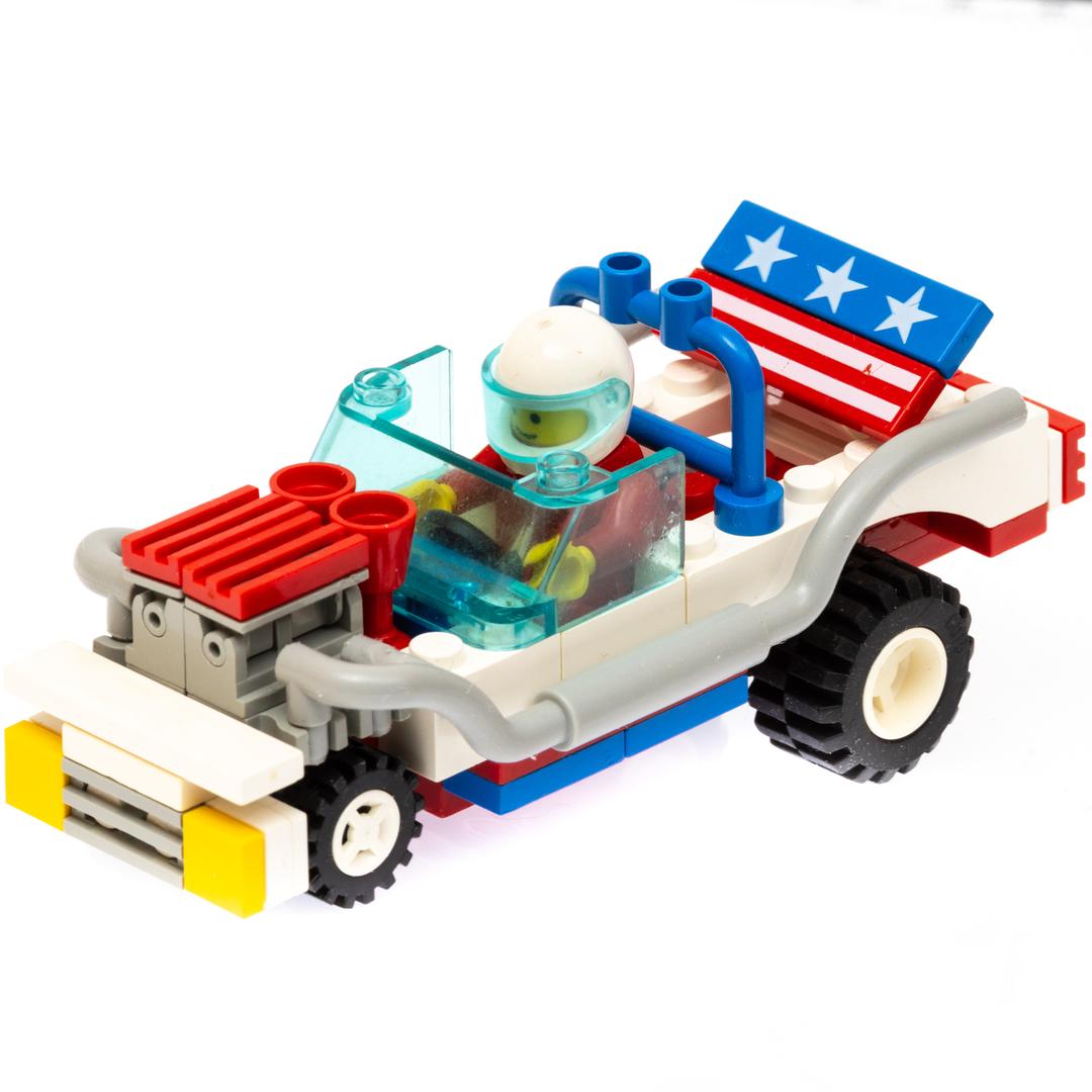 Katalogová fotka postaveného setu 6646 Screaming Patriot