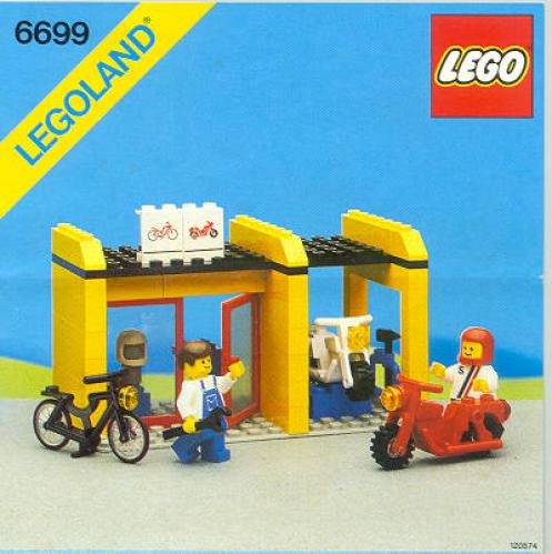 Katalogová fotka postaveného setu 6699 Cycle Fix-It Shop