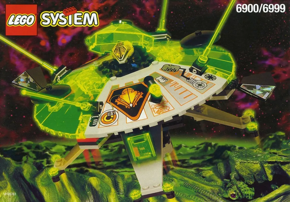 Katalogová fotka postaveného setu 6999 Cyber Saucer