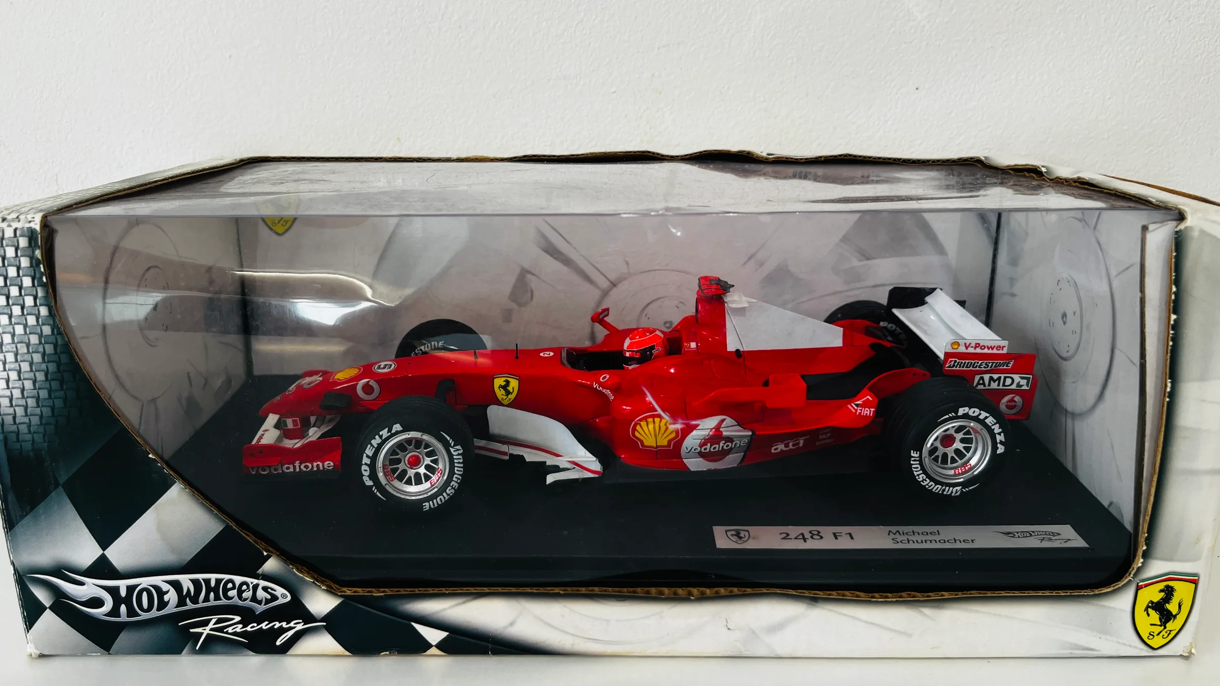 Ferrari 248 F1 — Michael Schumacher 2006, Hot Wheels Racing 1:18 — photo 1