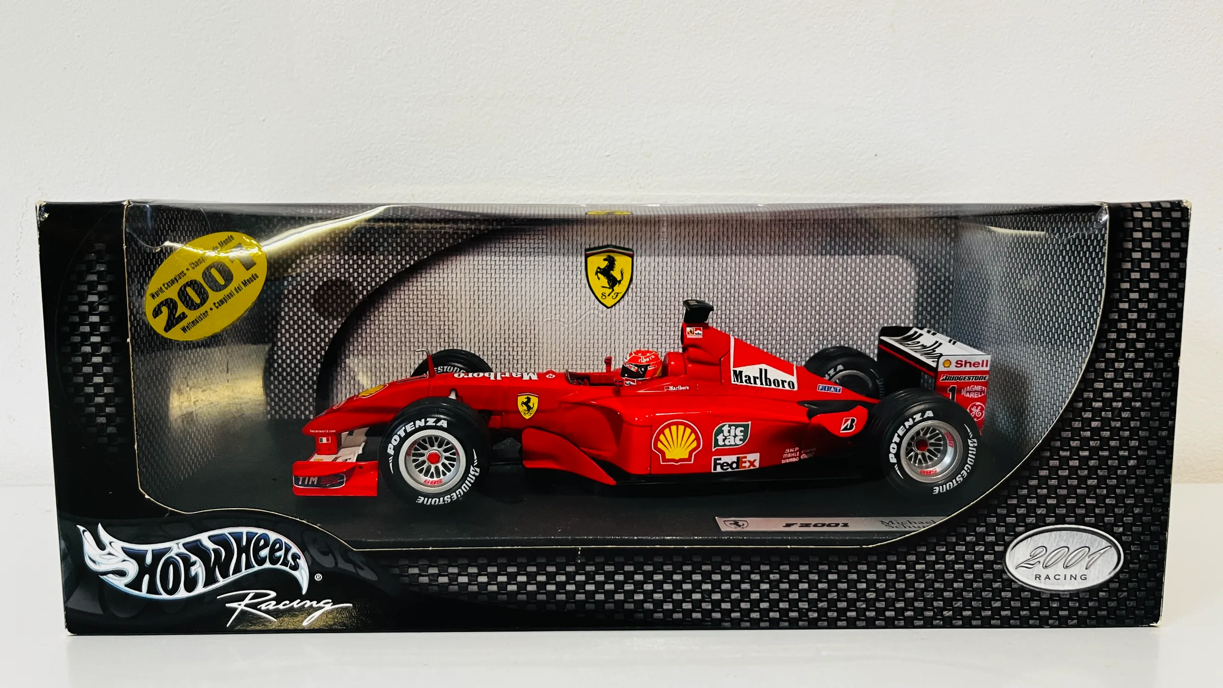 Ferrari F2001 — Michael Schumacher 2001, Marlboro livery, Hot Wheels Racing 1:18 — photo 1