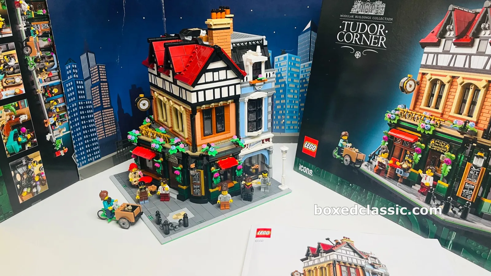 LEGO 10350 Tudor Corner — LEGO Icons, with light kit — photo 1