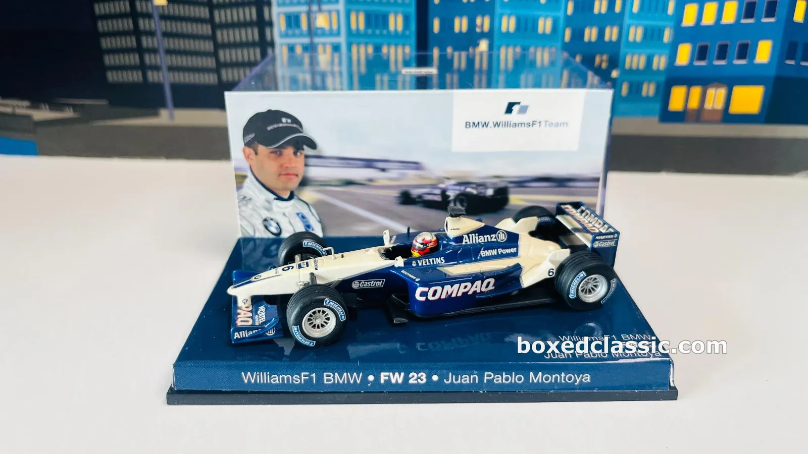 Williams BMW FW23 — Juan Pablo Montoya 2001, driver box, Minichamps 1:43 — photo 1