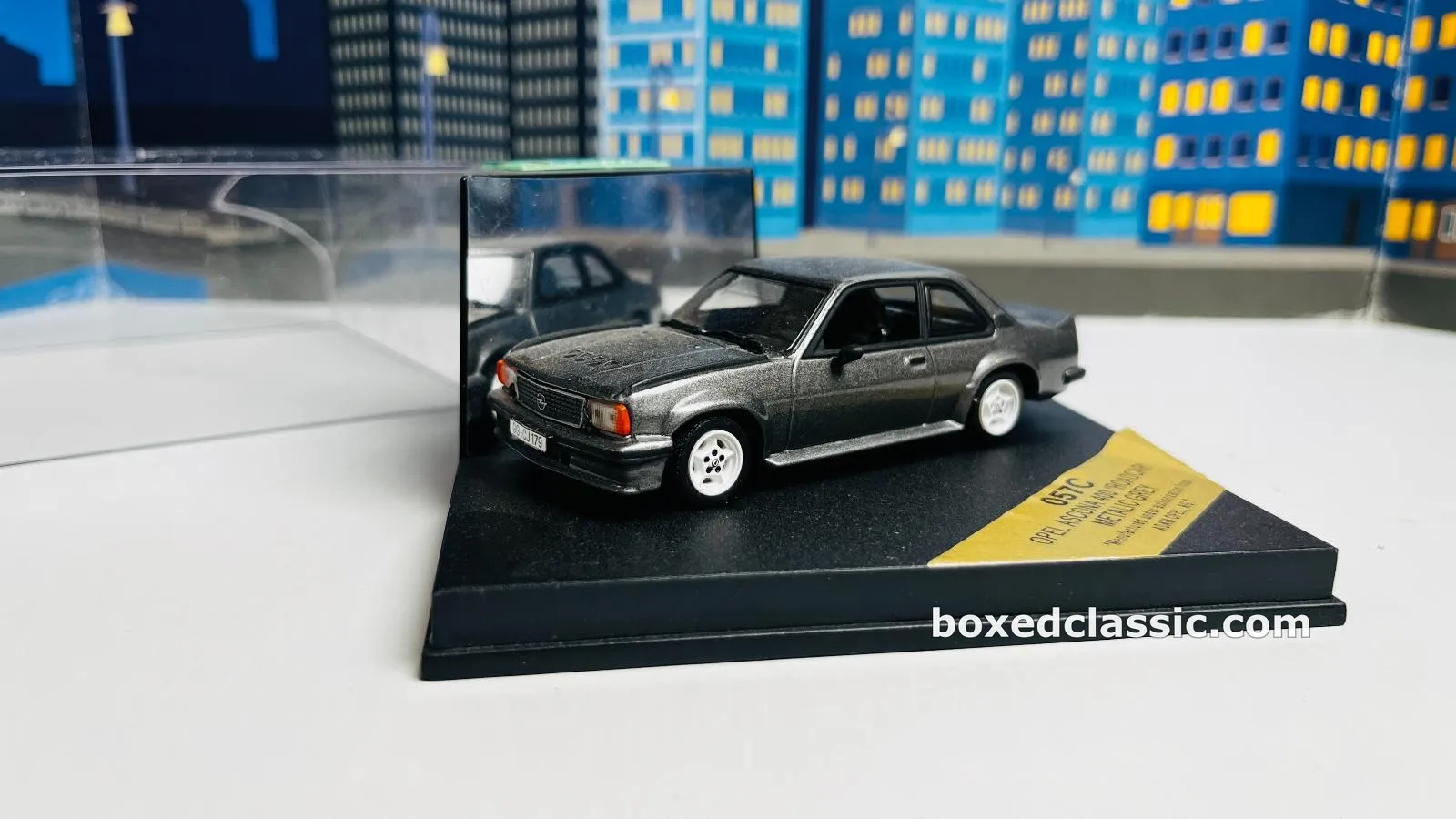 Opel Ascona 400 — road car, Vitesse 1:43 — photo 1