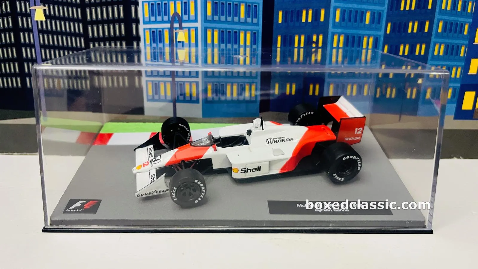McLaren Honda MP4/4 — Ayrton Senna 1988, IXO 1:43 — photo 1