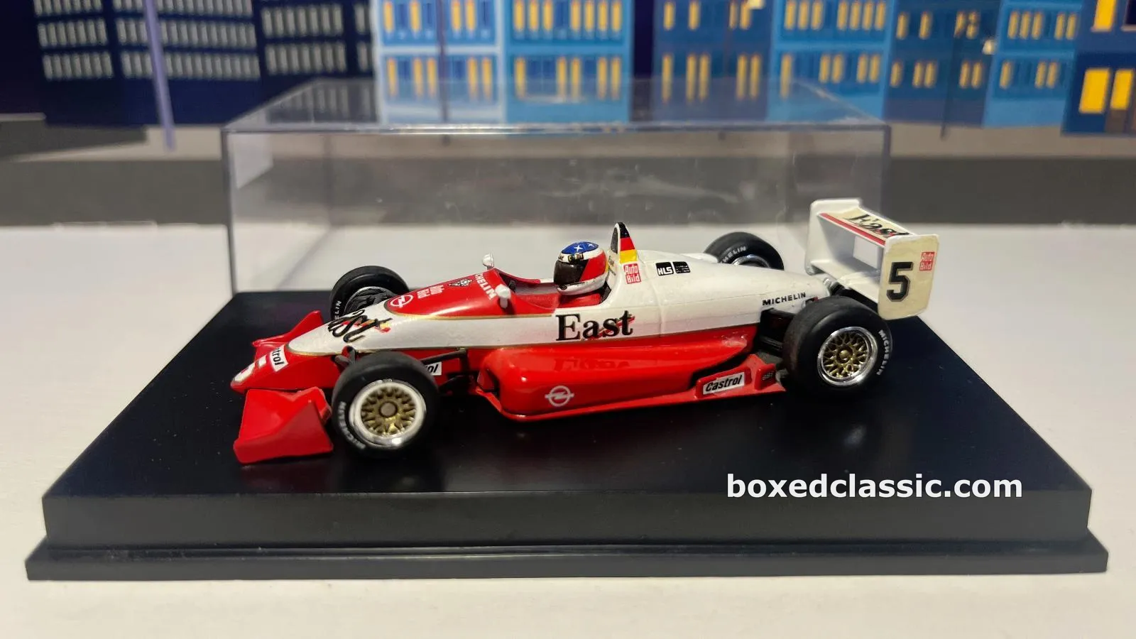 Reynard F3 — Michael Schumacher, 1990 German Formula 3 champion, Minichamps 1:43 — photo 1