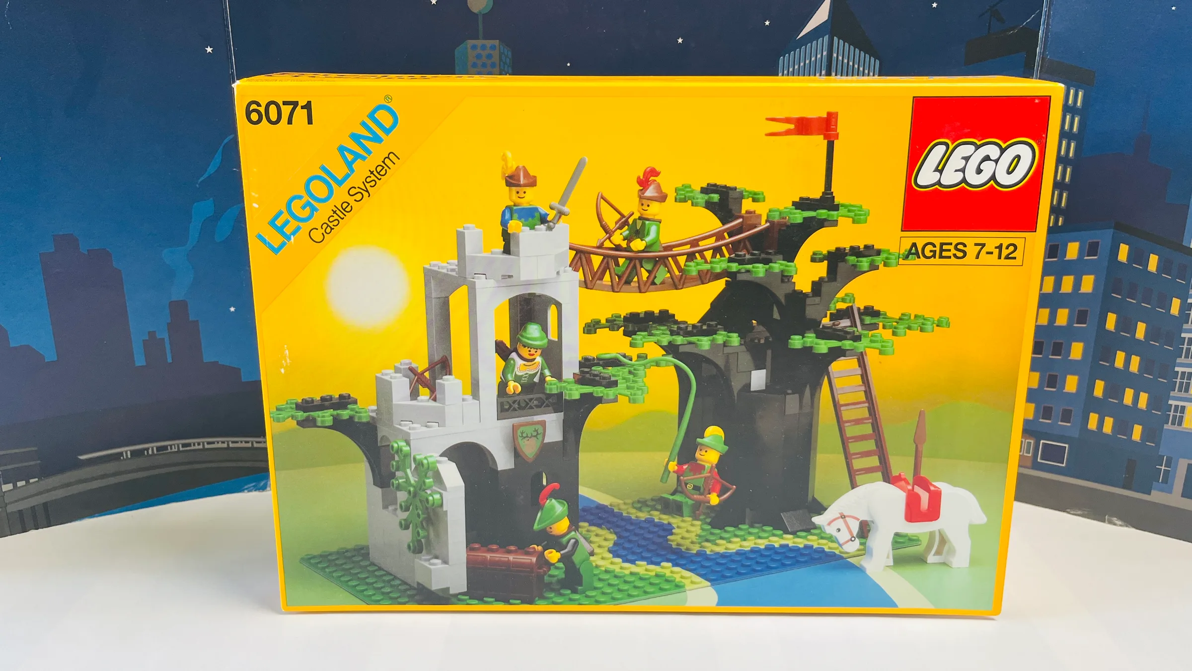 LEGO 6071 Forestmen's Crossing — complete, boxed — photo 7