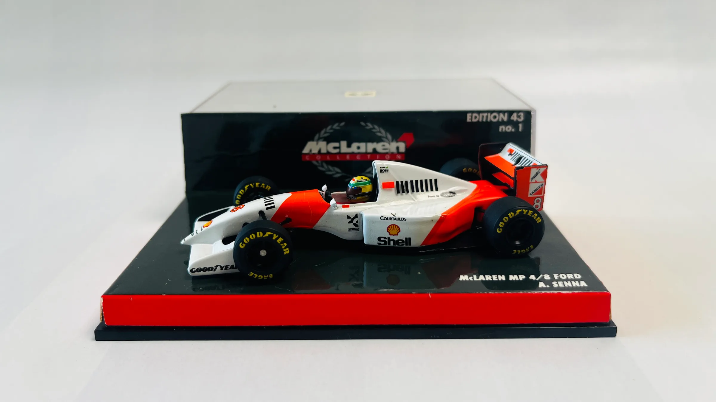McLaren MP4/8 Ford — Ayrton Senna 1993, Minichamps 1:43 — photo 4