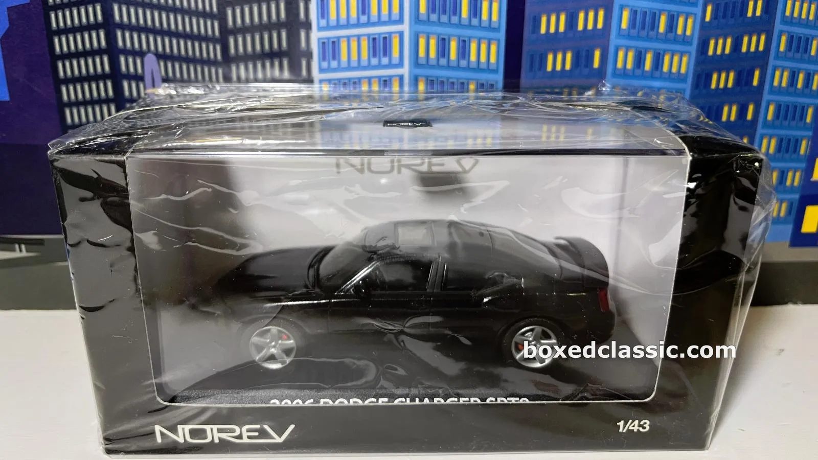 Dodge Charger SRT8 2006 — Norev 1:43 — photo 1