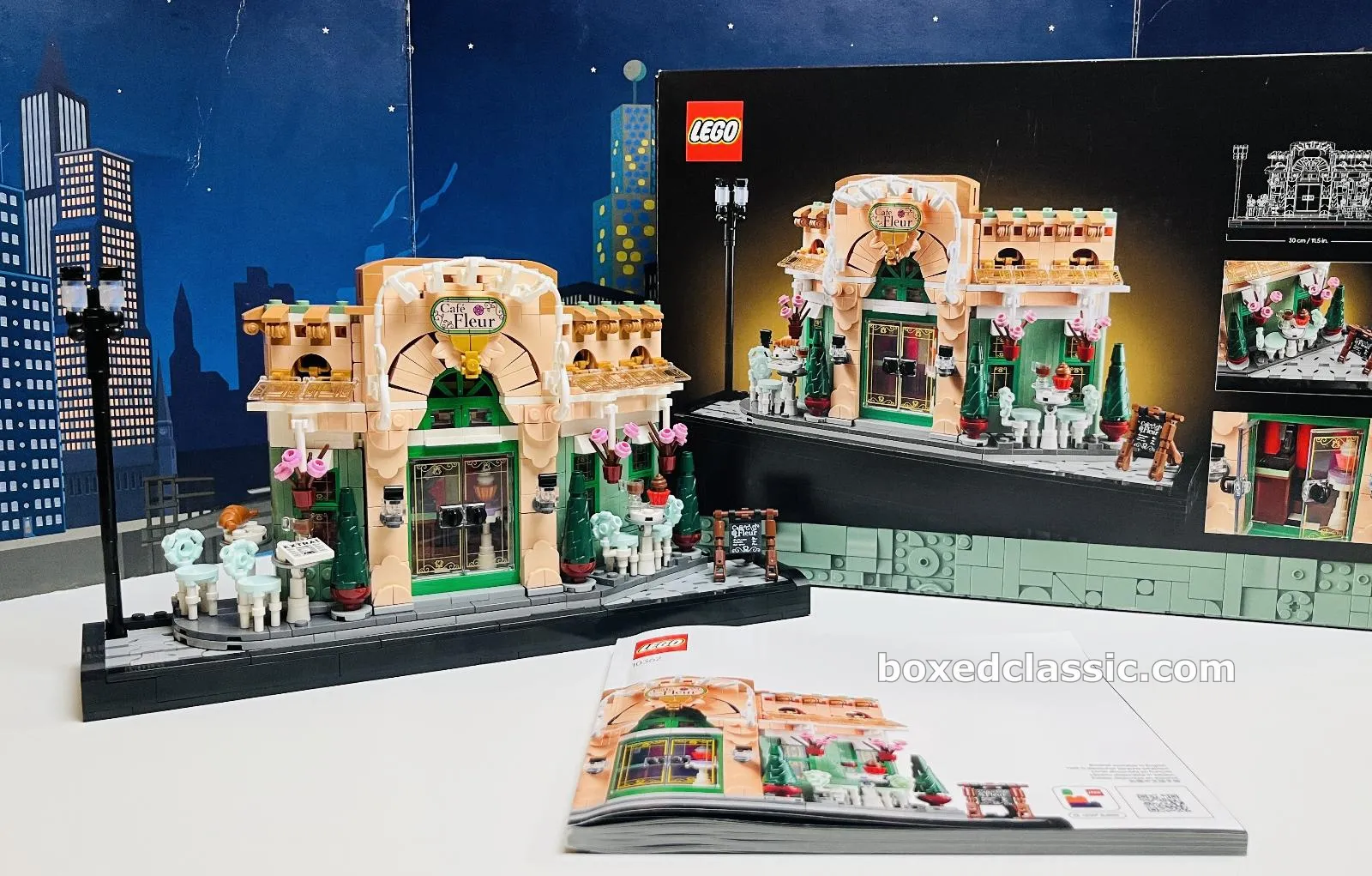 LEGO 10362 French Café — LEGO Icons — photo 1