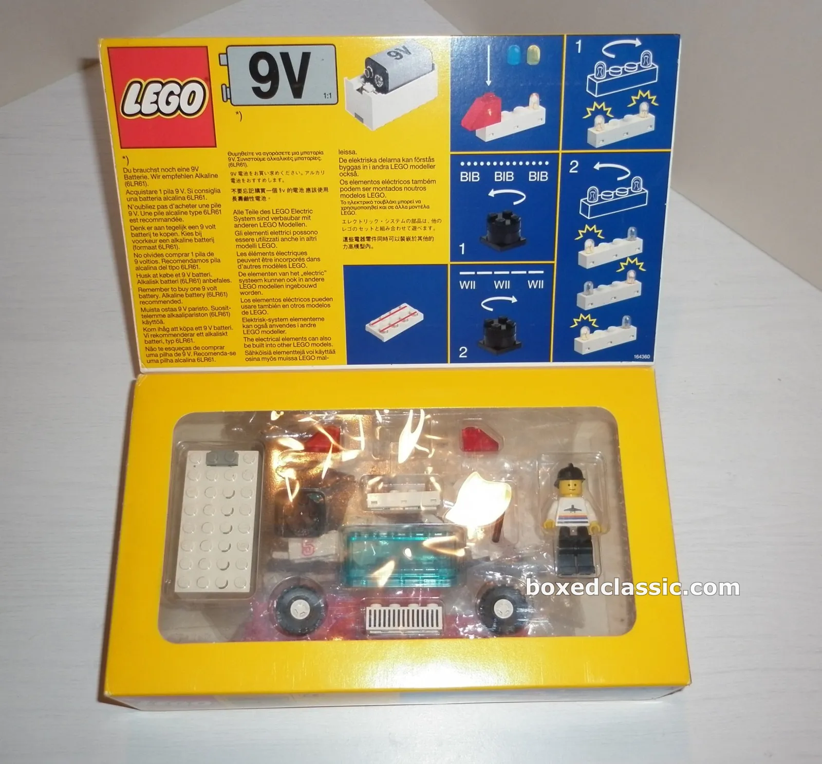 LEGO 6440 Jetport Fire Squad — flap open